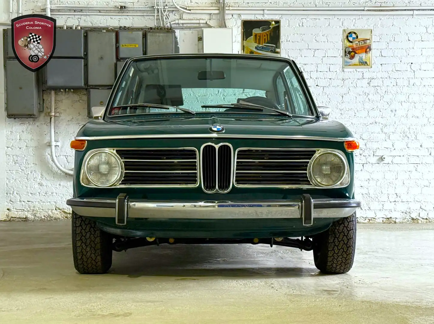 BMW 2002 2002tii Touring - concours restoration Verde - 2