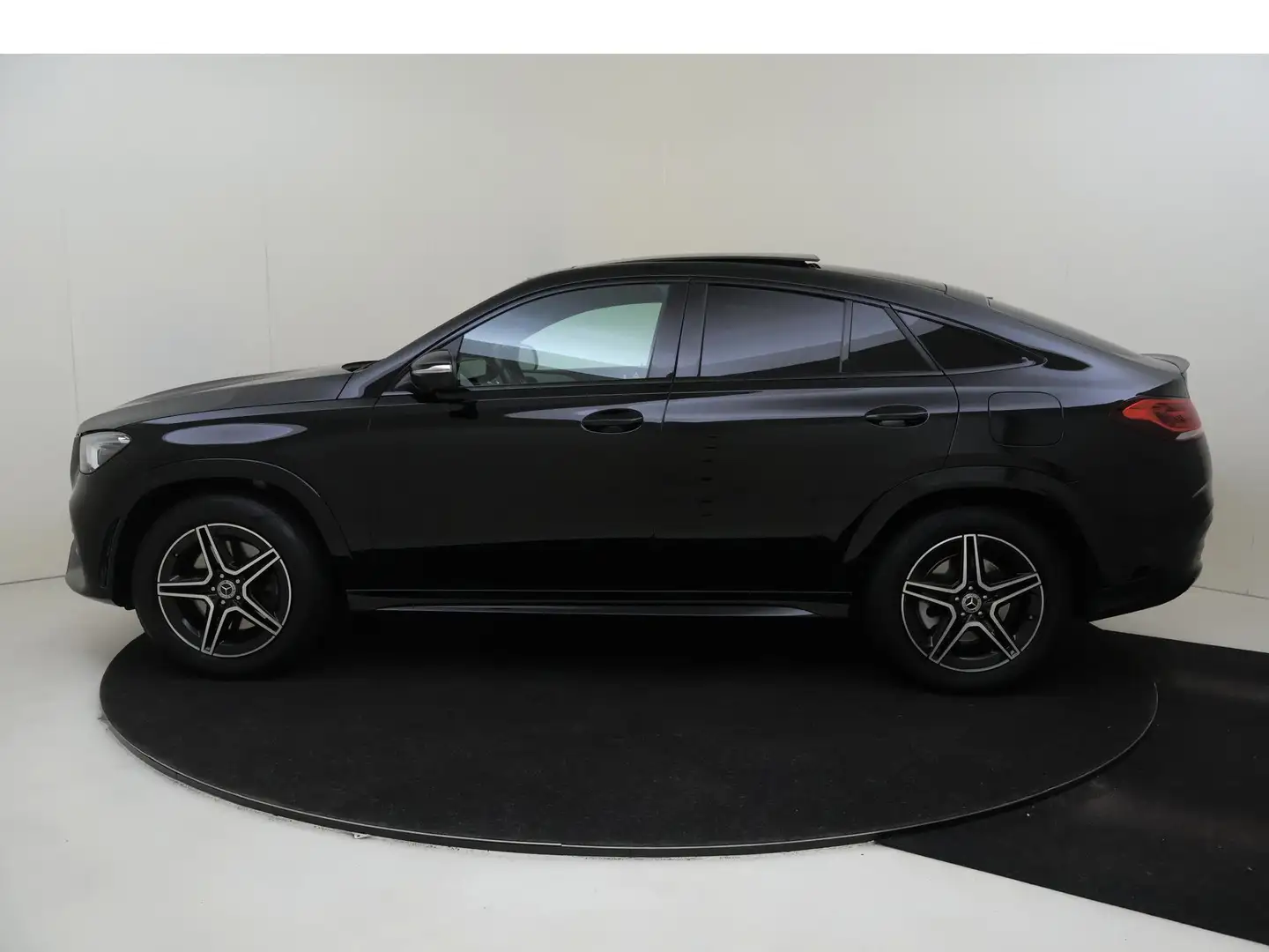 Mercedes-Benz GLE 350 Coupé de 4MATIC AMG /Panoramadak /HUD /360 camera Zwart - 2