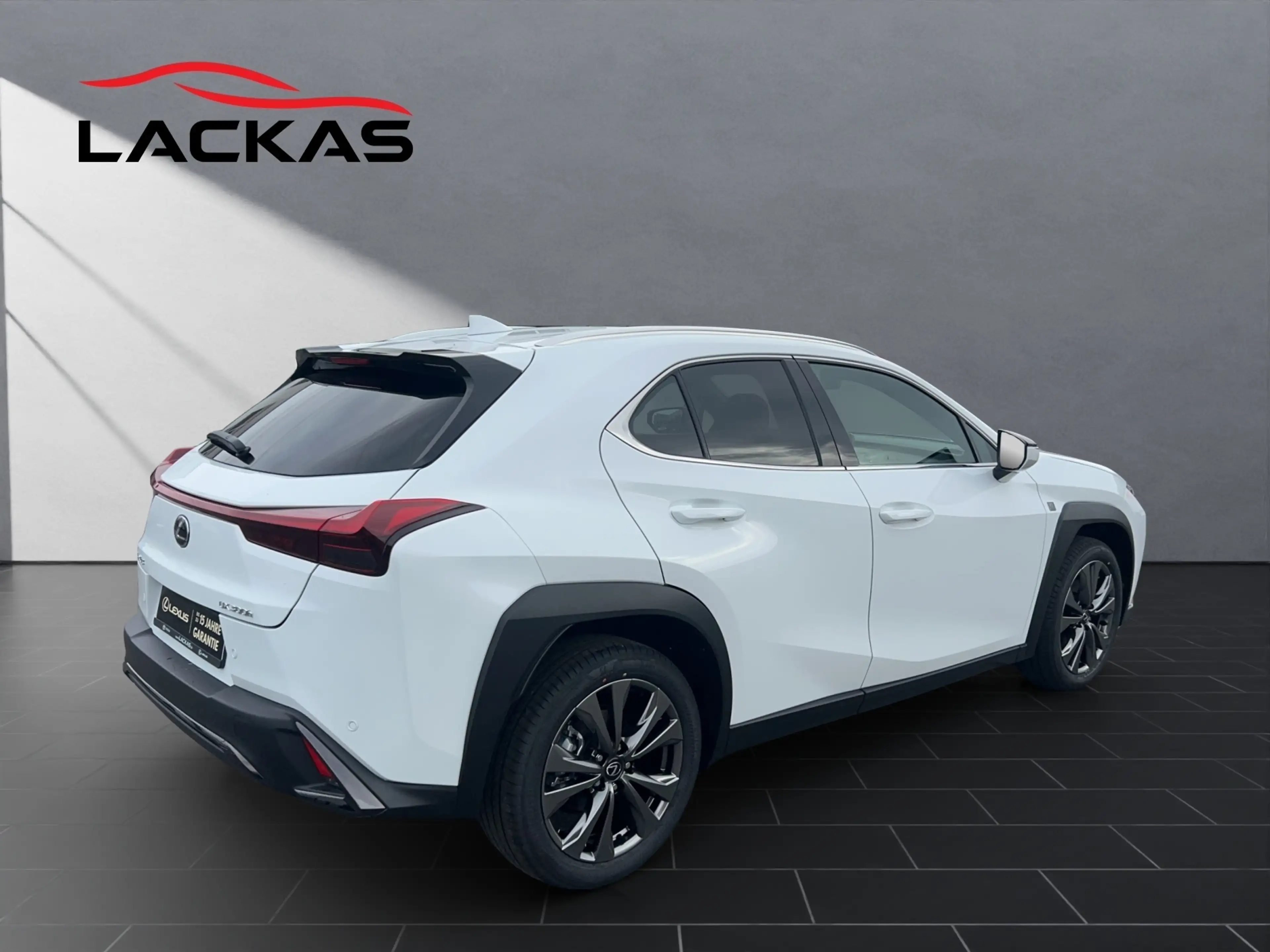 Lexus UX 250h 300 h F-Sport Design Technologie-Paket — photo 5