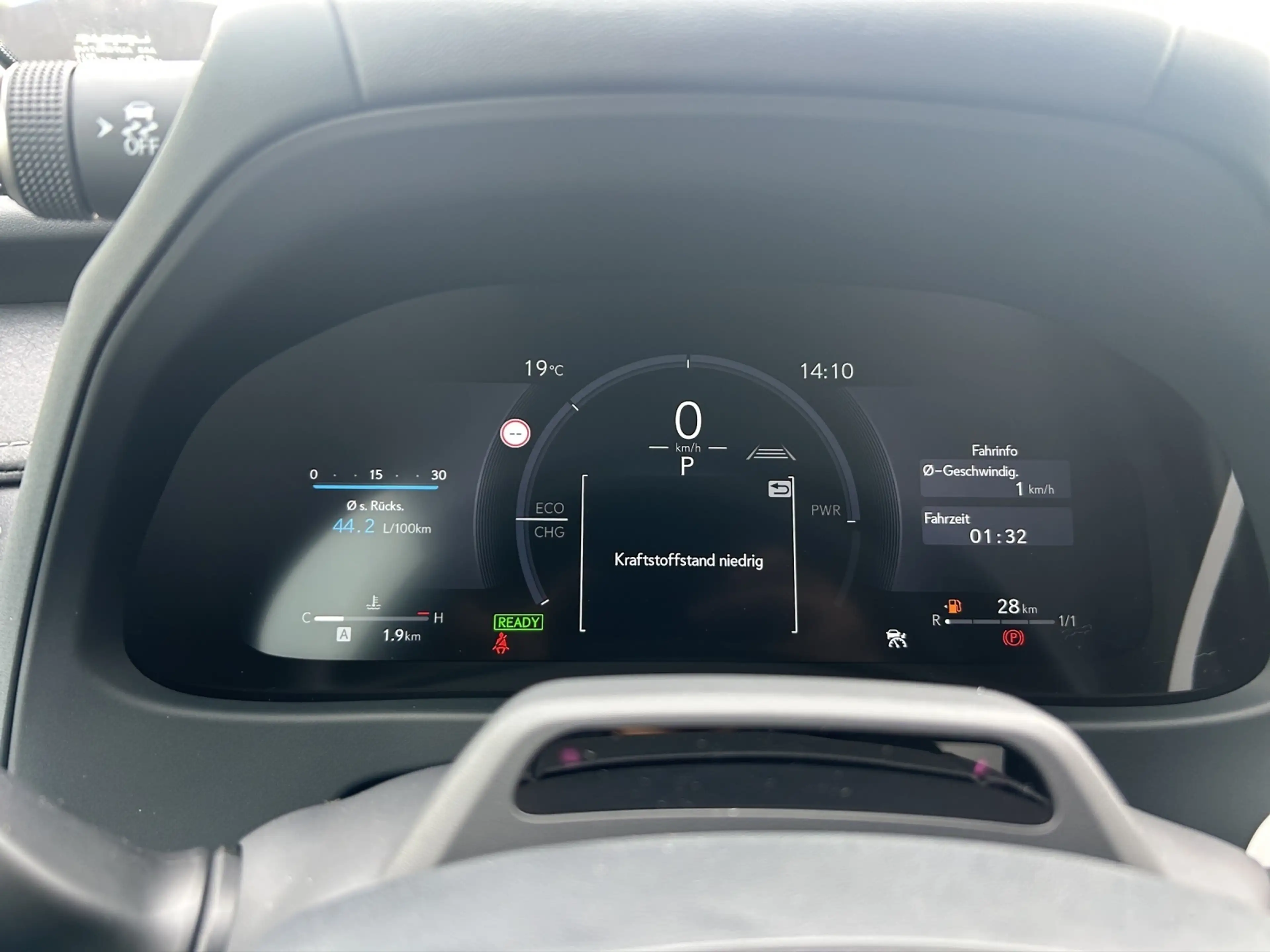 Lexus UX 250h 300 h F-Sport Design Technologie-Paket — photo 11