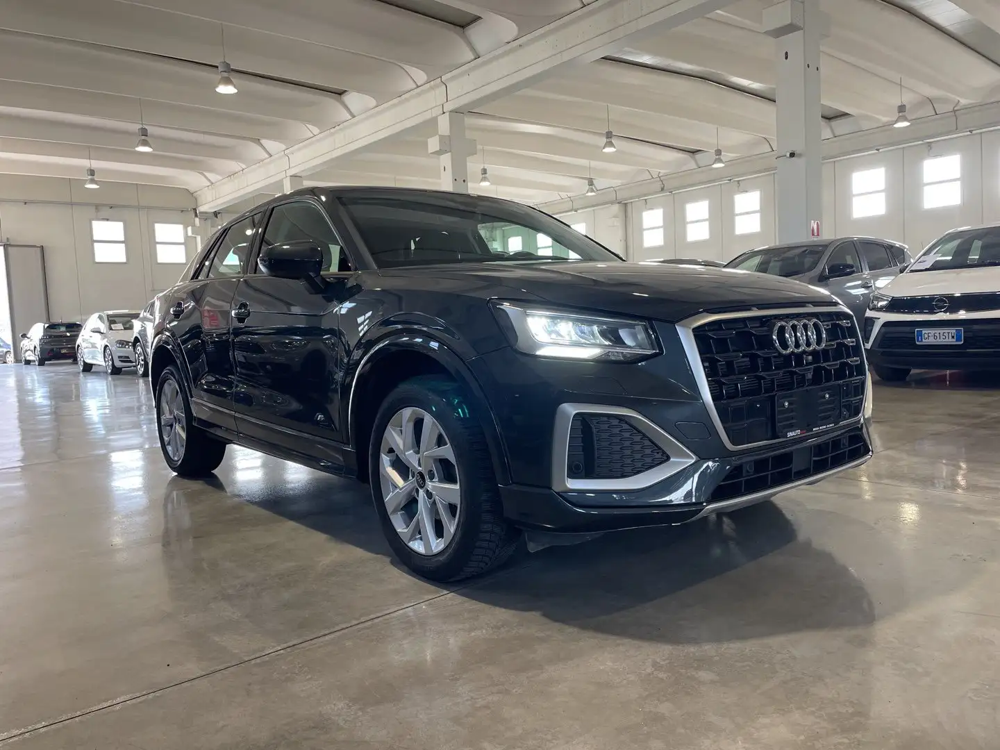 Audi Q2 35 TFSI S tronic Admired Šedá - 1