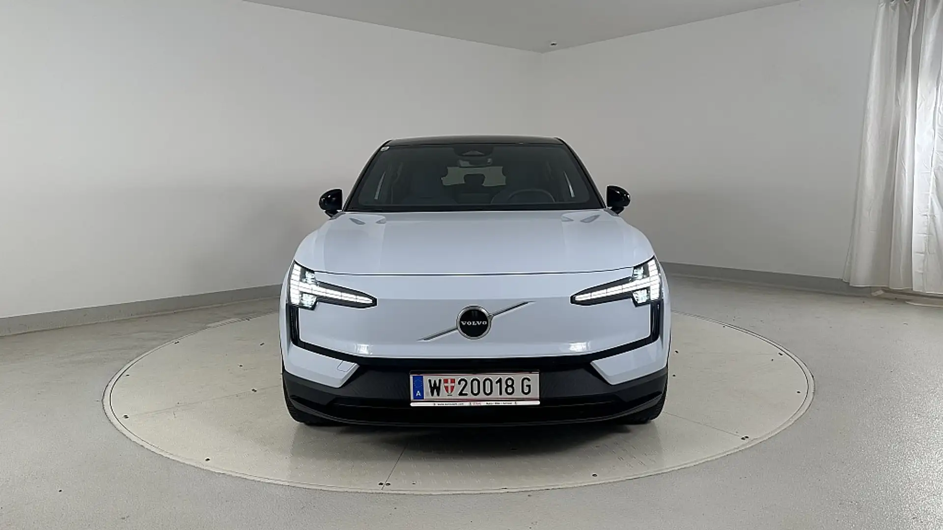 Volvo EX30 Twin Motor Performance AWD 69kWh Plus Blau - 2
