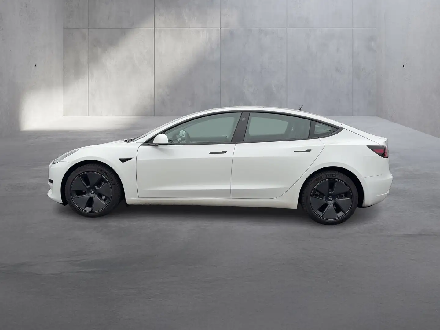 Tesla Model 3 Basis RWD Blanc - 2