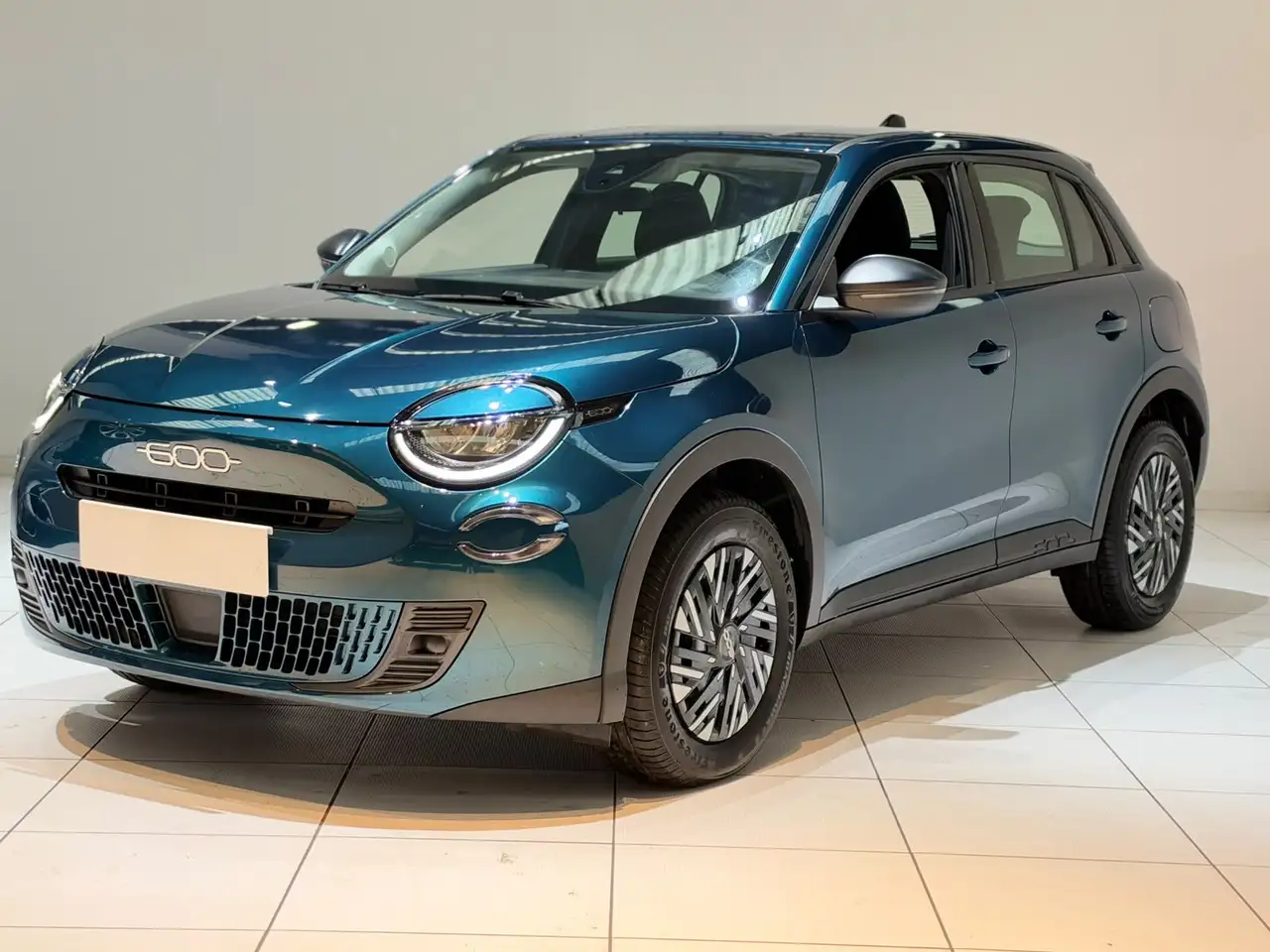 Fiat 600 600 1.2 hybrid 110cv auto — photo 1 of 27