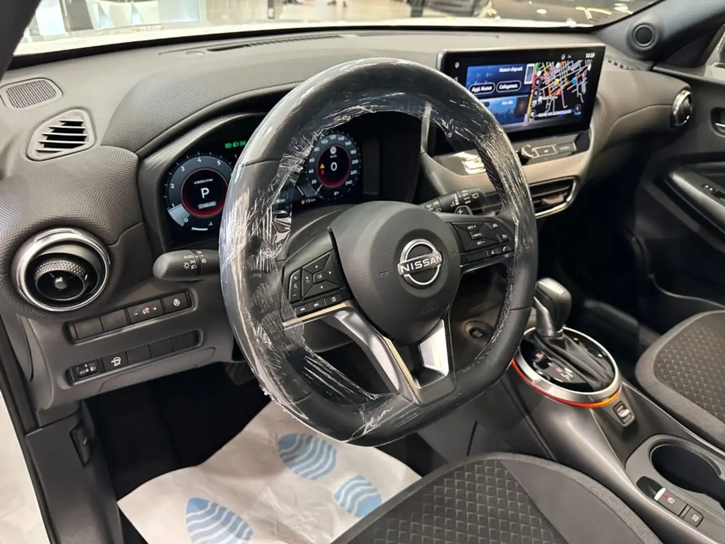 Nissan Juke 1.0 DIG-T 114 CV DCT N-Connecta Bianco - 1