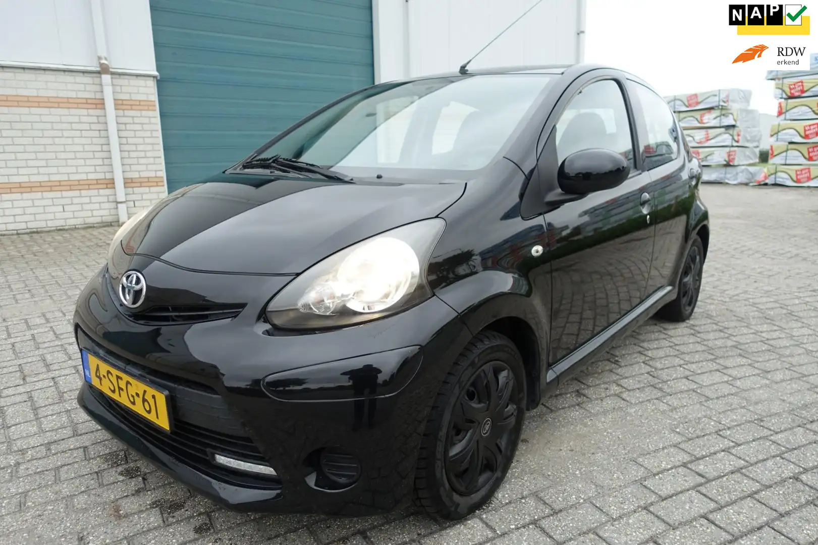 Toyota Aygo 1.0 VVT-i blackline edition - airco - black-line e Noir - 1