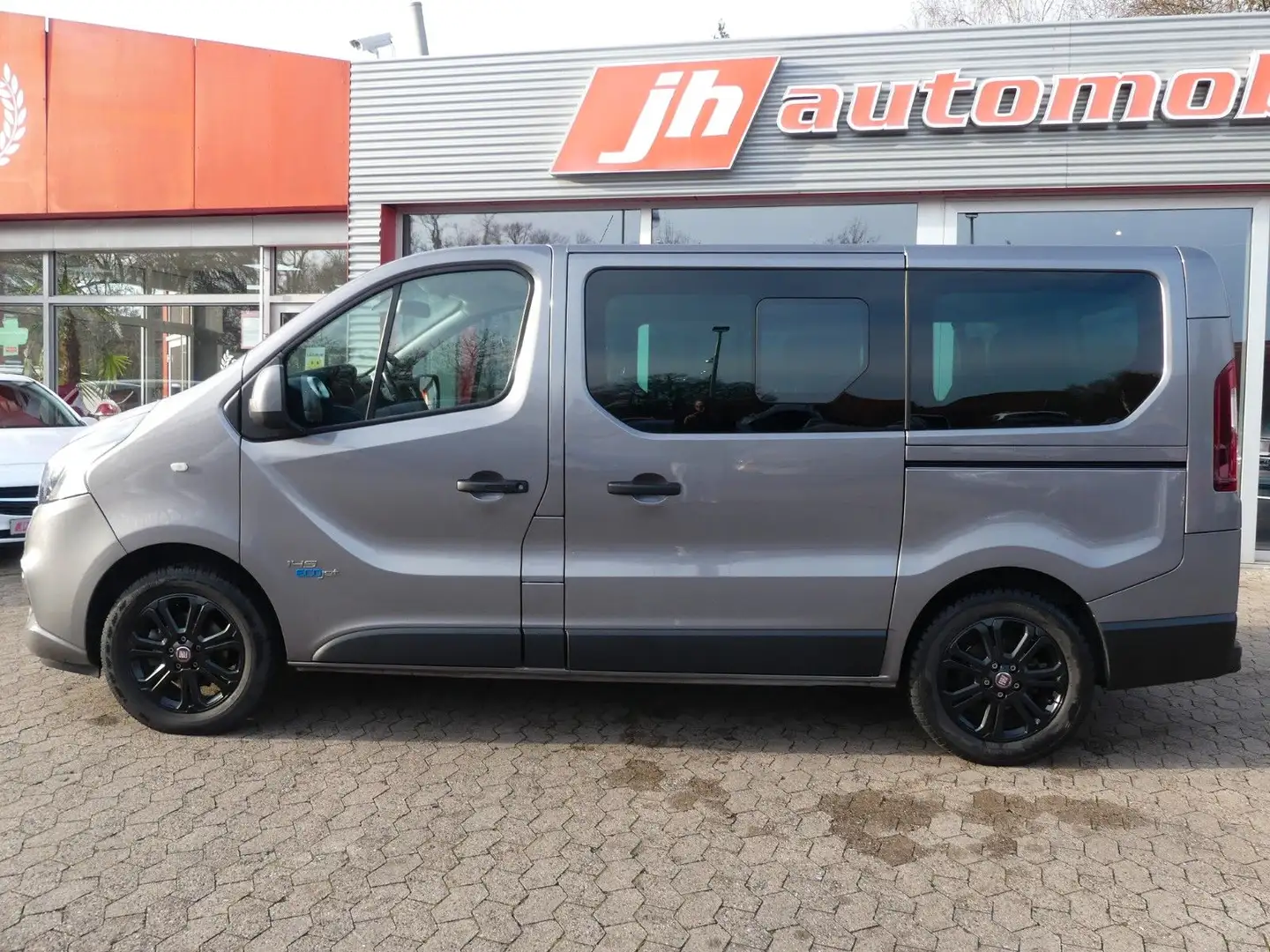 Fiat Talento Kombi L1H1 1,2t Family SHZ*Navi*AHK Grau - 2