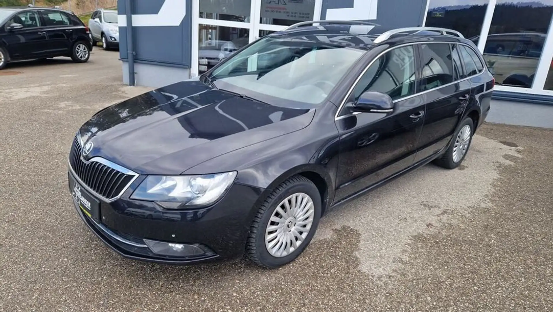 Skoda Superb Kombi TDI Ambition Schwarz - 2