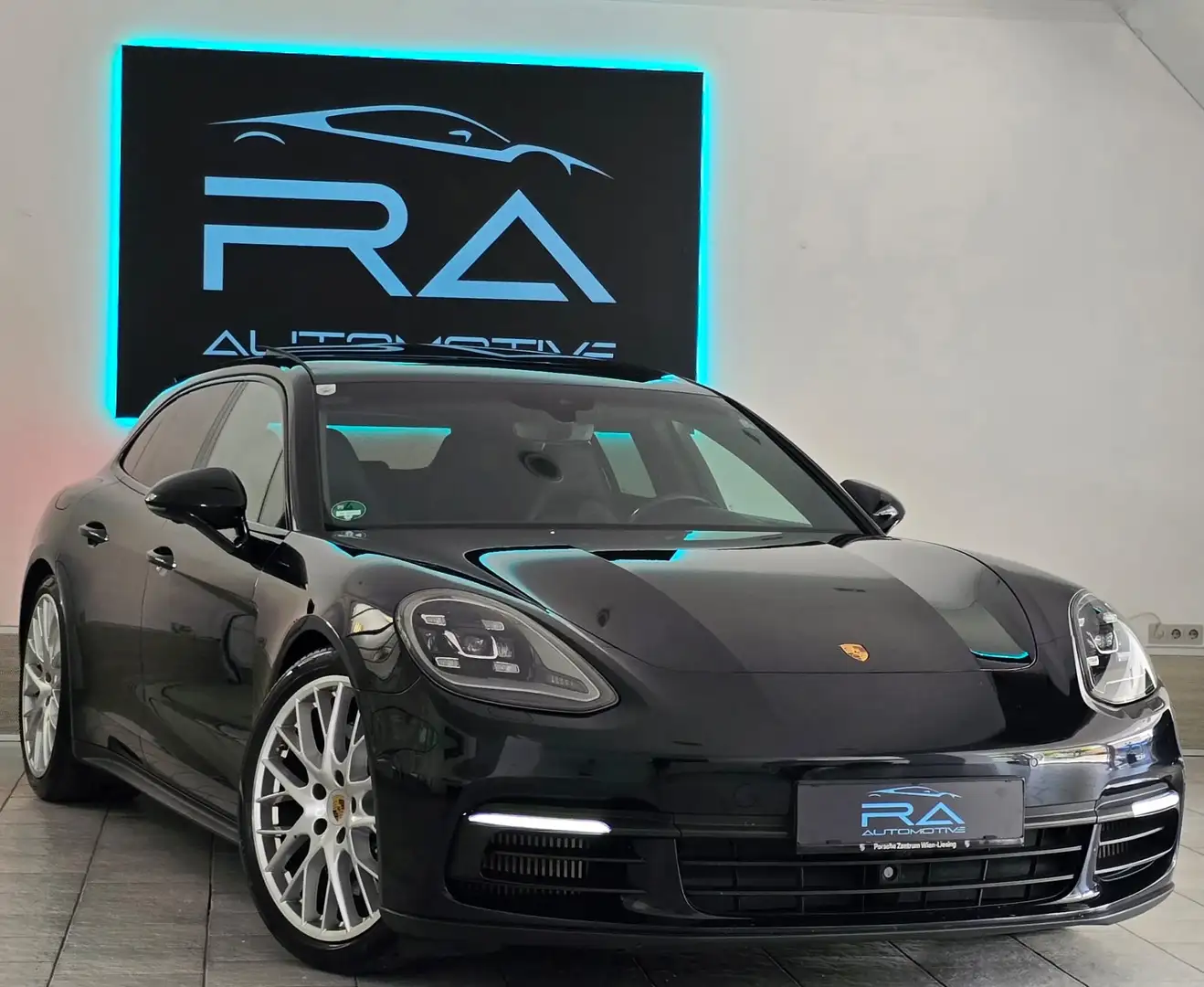 Porsche Panamera 4 E-Hybrid Noir - 1