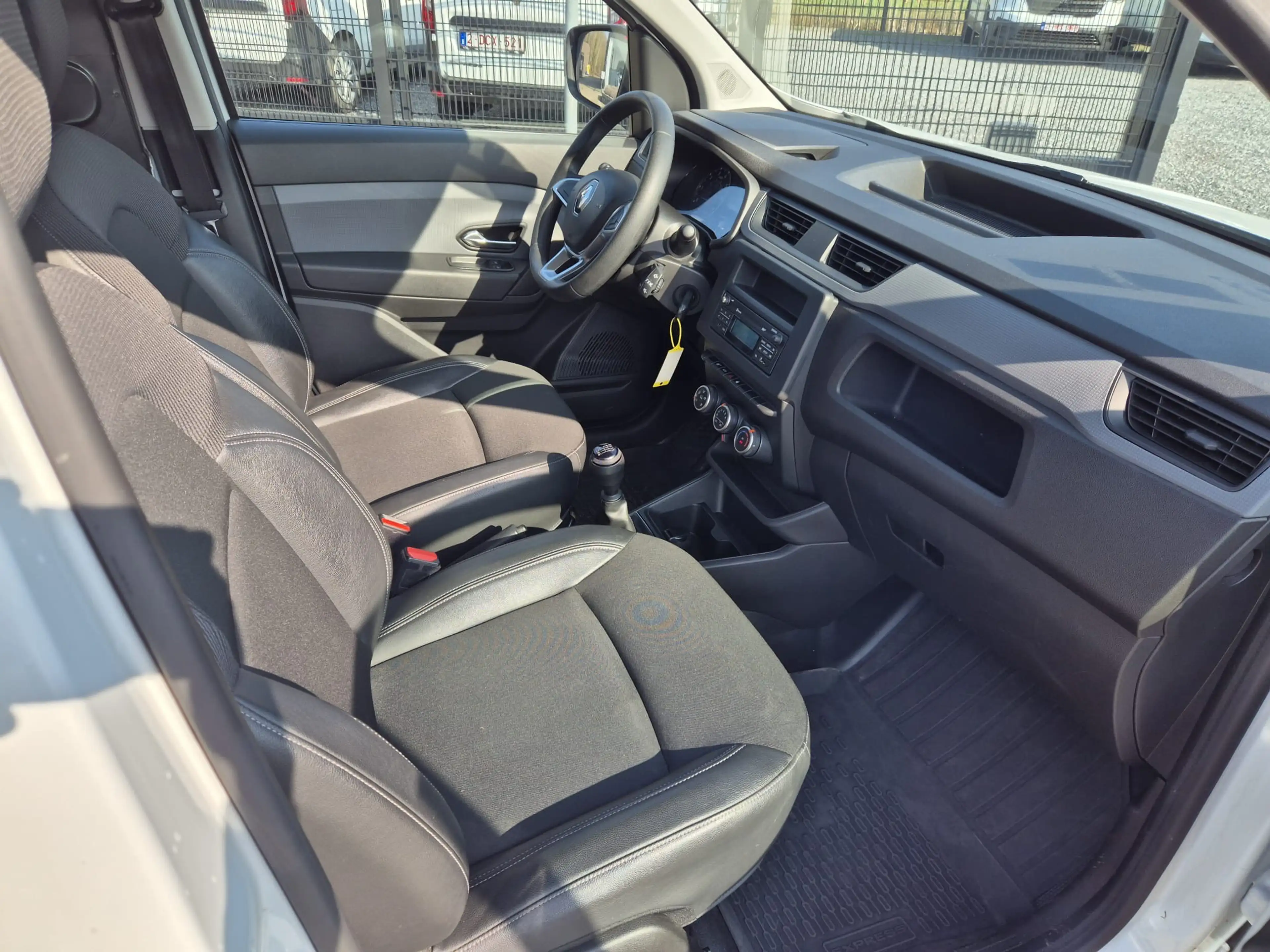 Renault Express Bestelwagen - 2 zitplaatsen - €9.500 excl. btw — photo 2
