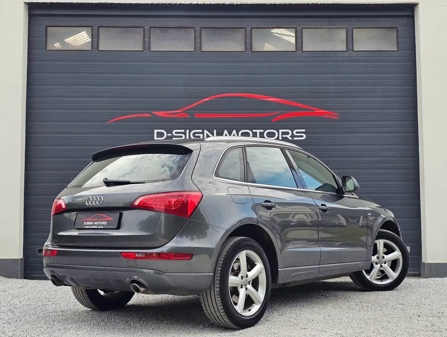 Audi Q5 3.0 TDI V6 Q S LINE (211ch) S TRONIC 2010 1er PROP Gris - 2