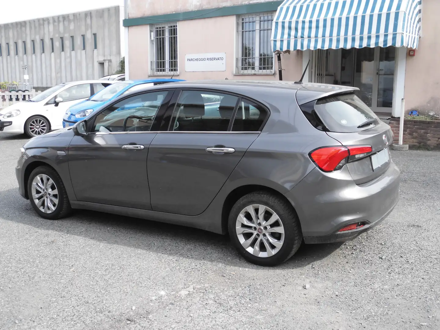 Fiat Tipo Tipo 5p 1.6 mjt Lounge s Gris - 1