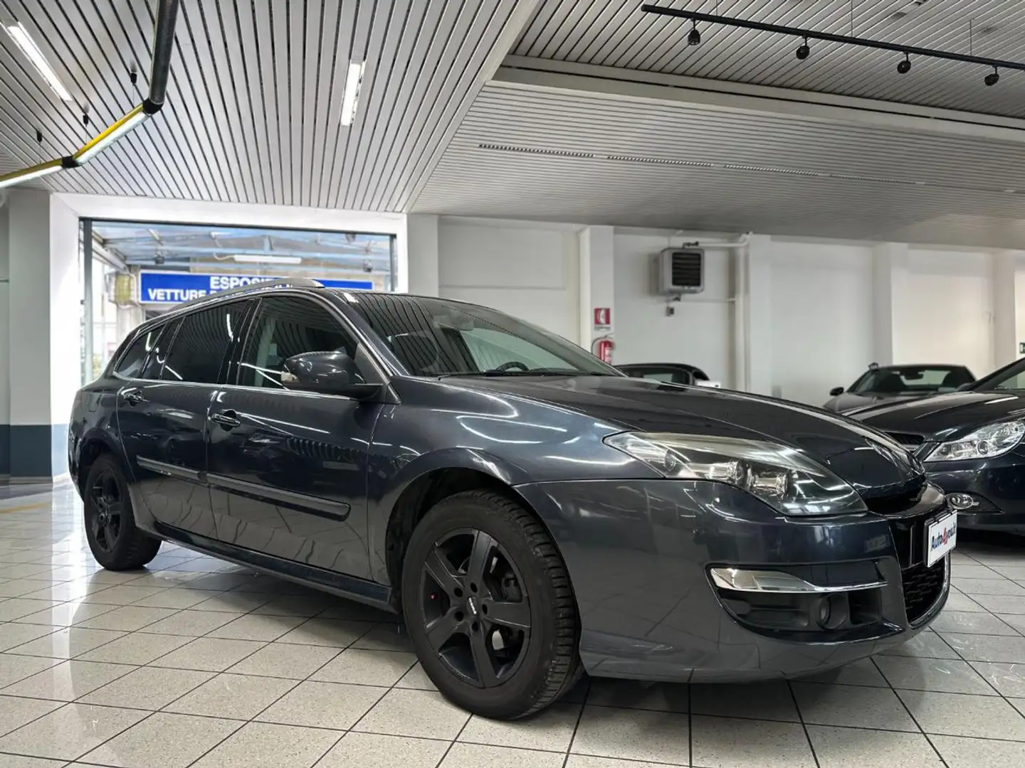 Renault Laguna 1.5 dCi 110CV SporTour Nav Grau - 1