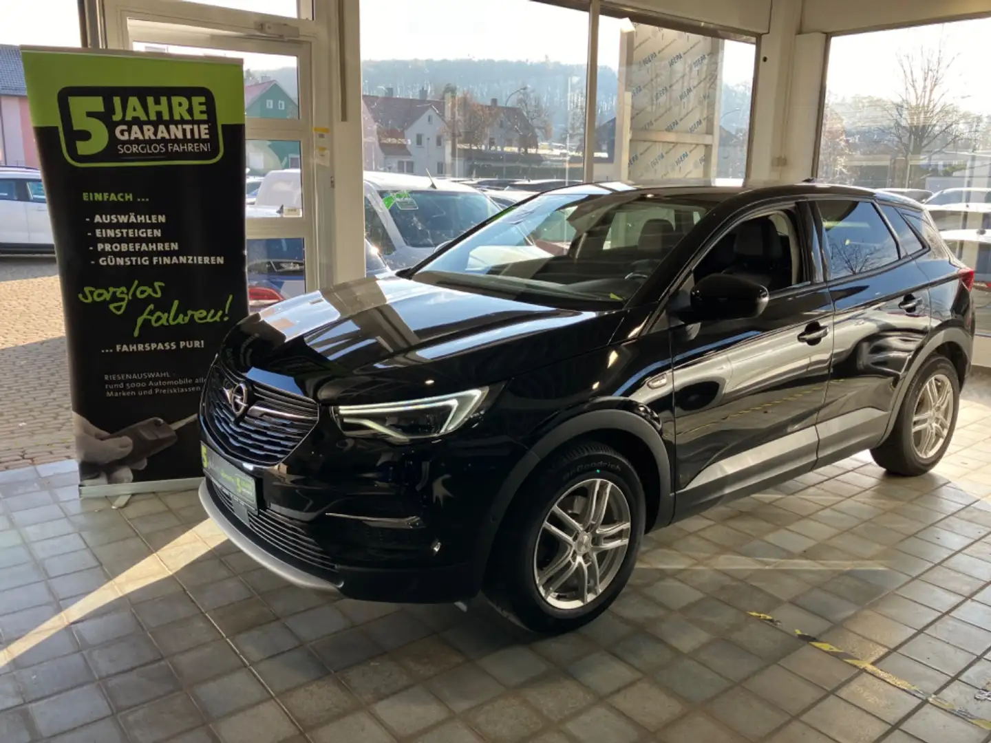 Opel Grandland 1.5D Fin. ab 2,99% AHK,Navi,Parkpilot Schwarz - 2