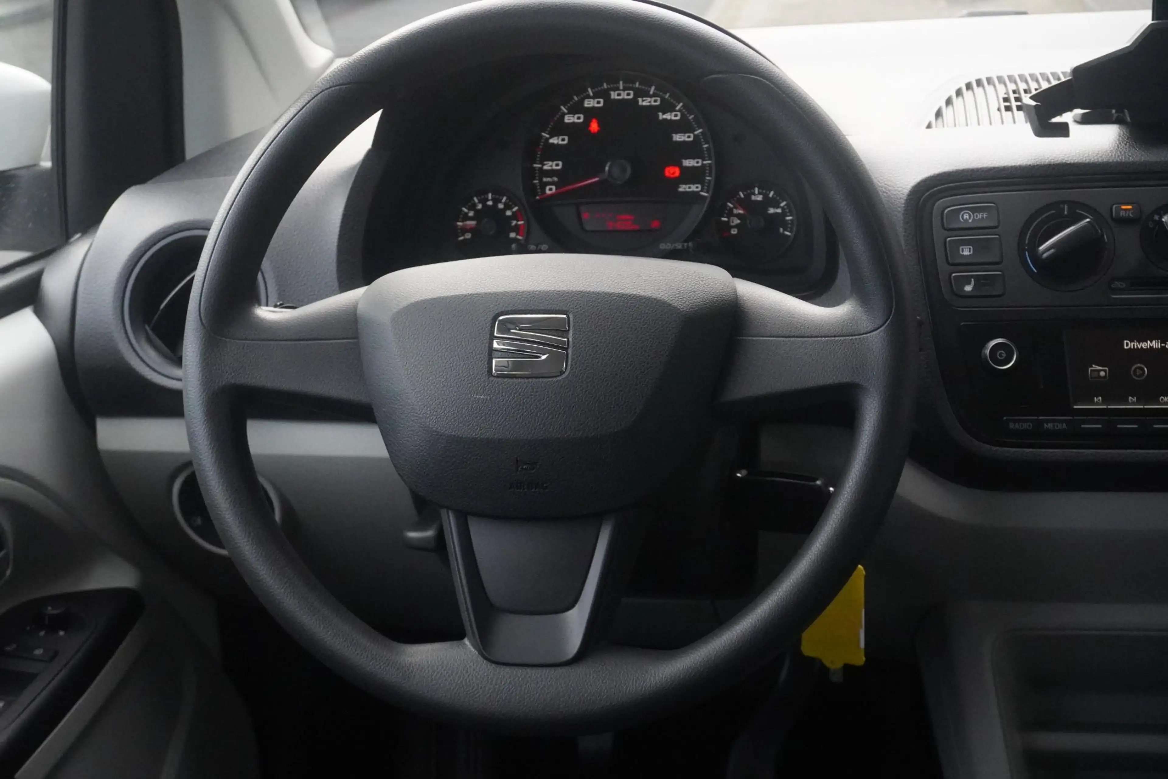 SEAT Mii 1.0 Style Intense | BTW | NAP | CRUISE CTRL | STOE — photo 13