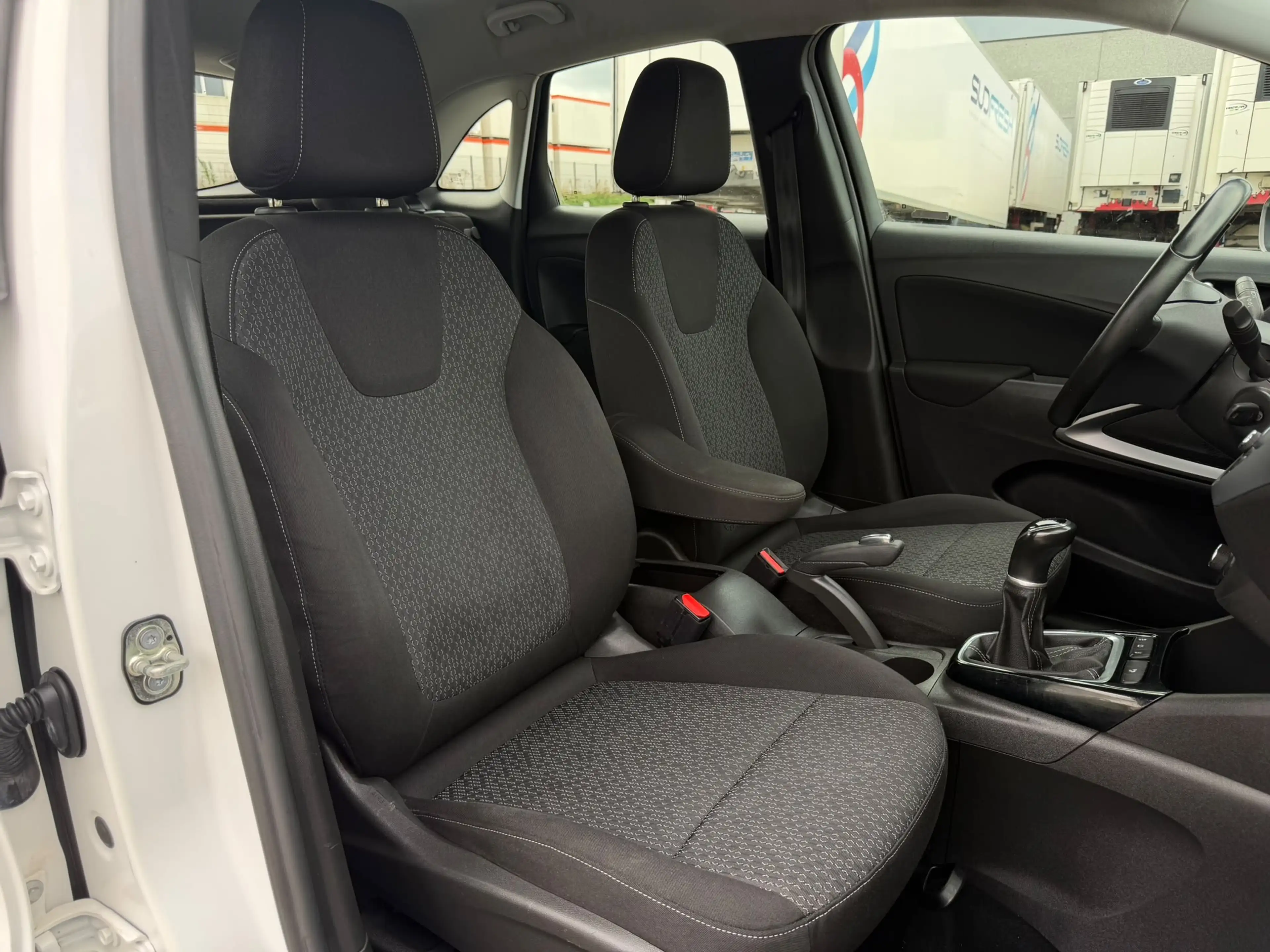 Opel Crossland X — photo 7