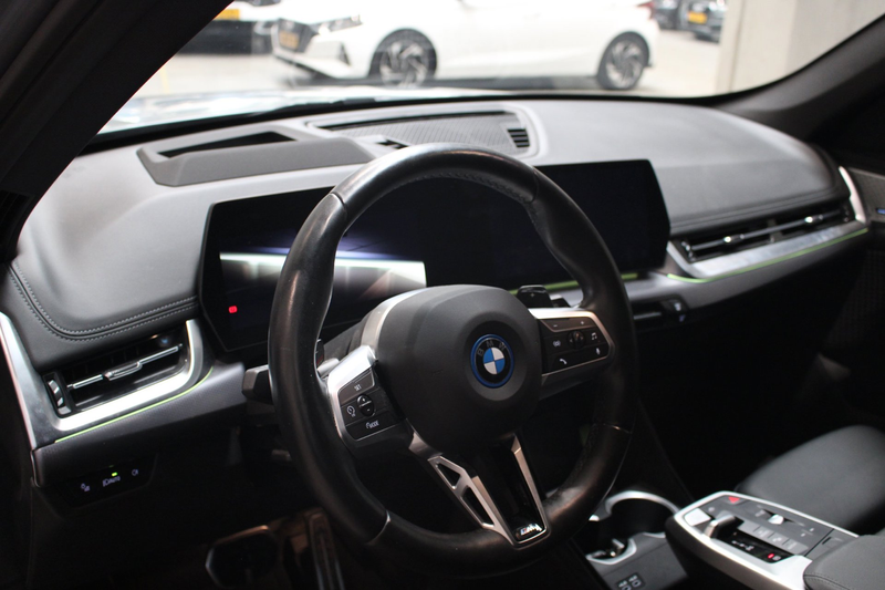 BMW X1 XDrive30e M Sport Panno/360g Camera/H&K/ Zeer veel — photo 3