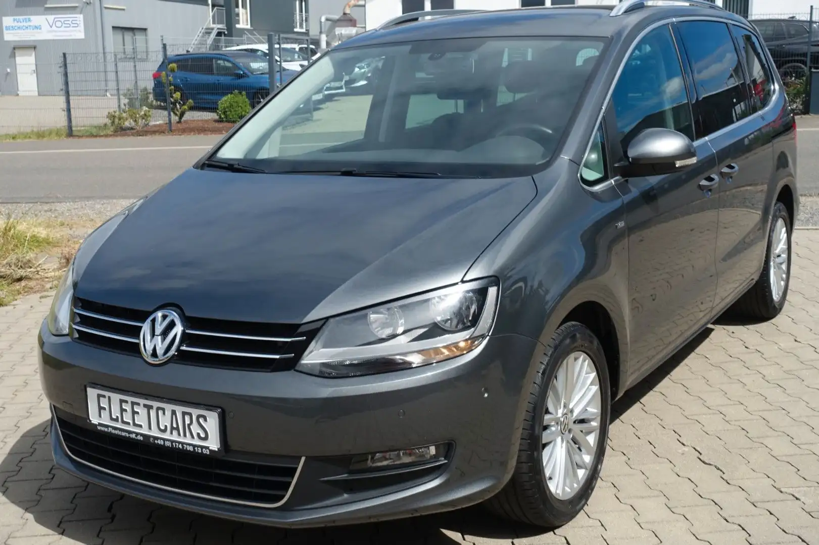 Volkswagen Sharan Cup BMT | Sitzheizung | aus 1.Hand Grau - 2