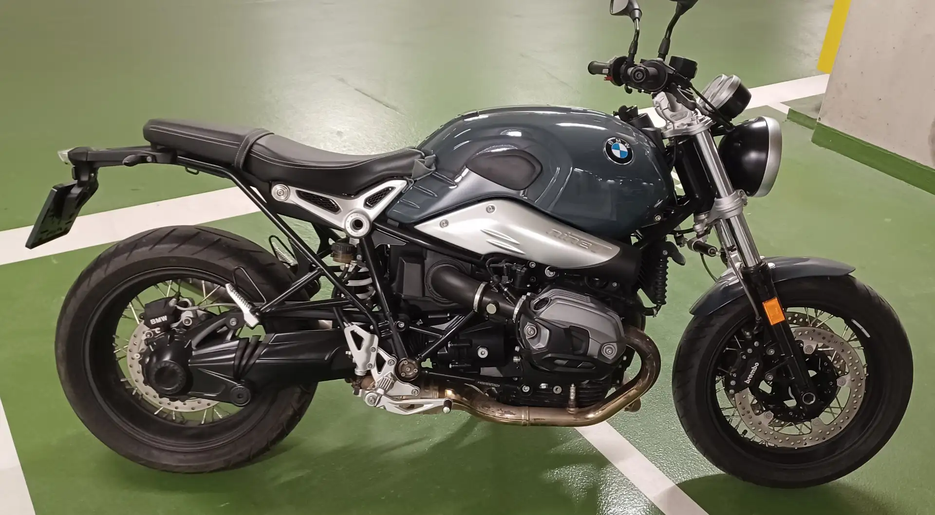 BMW R nineT Gris - 1
