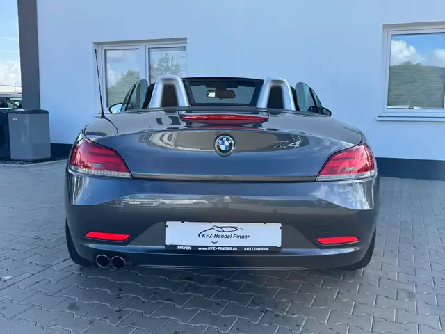 BMW Z4 view 7