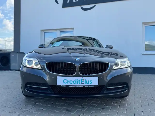 BMW Z4 view 4