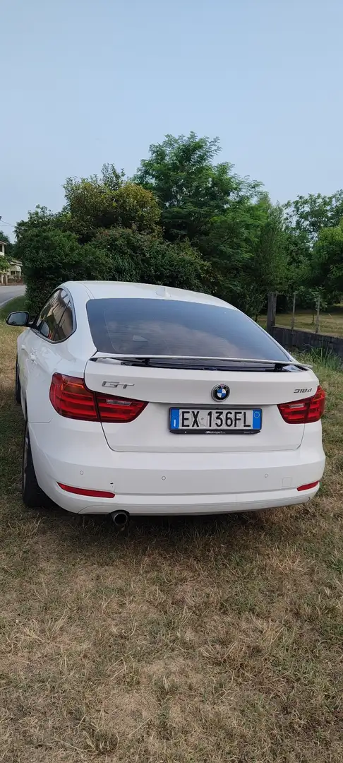 BMW 318 318d Gran Turismo Luxury - 2