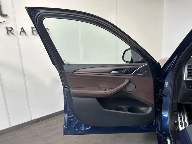 BMW iX3 view 6