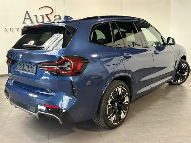 BMW iX3 view 4