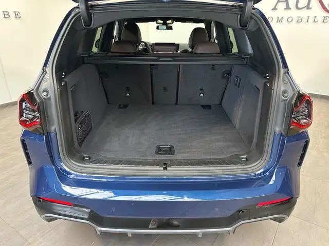 BMW iX3 view 8