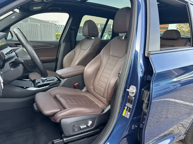 BMW iX3 view 11