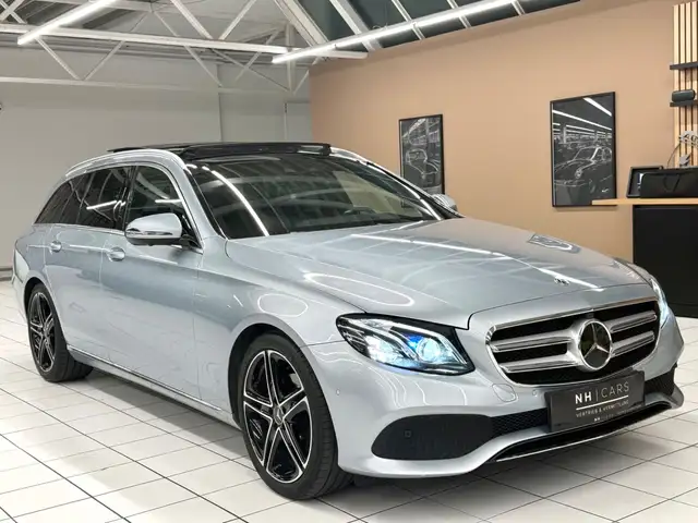 Mercedes-Benz E 200 d T Avantgarde/Pano/Multibeam/Distronic