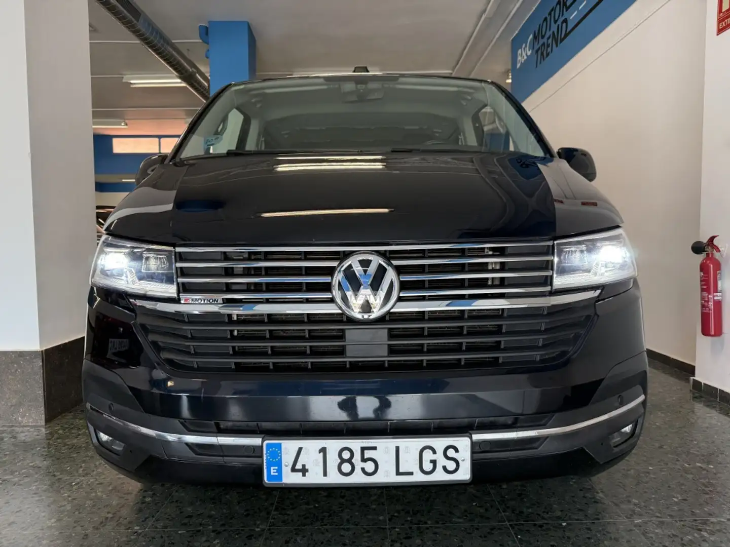 Volkswagen Multivan 2.0TDI SCR BMT Premium 4M DSG7 146kW Negro - 2