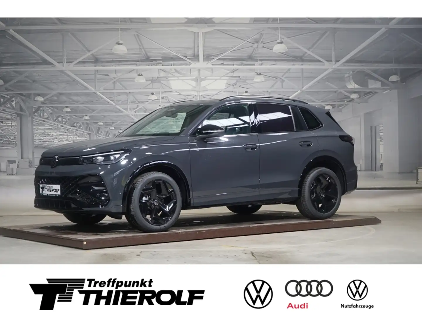 Volkswagen Tiguan R-Line 1.5 eTSI OPF DSG Black Style Pano Gri - 1