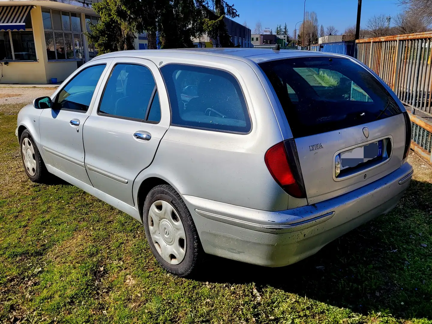 Lancia Lybra SW 1.9 jtd 110cv - 2