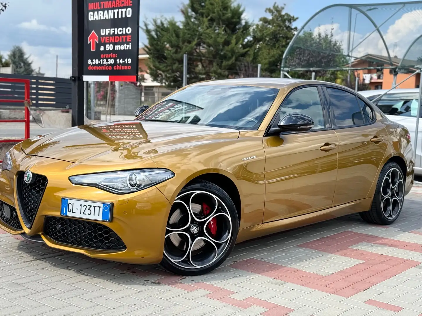 Alfa Romeo Giulia Giulia 2.2 Turbodiesel 210 CV AT8 AWD Q4 Veloce Oro - 2