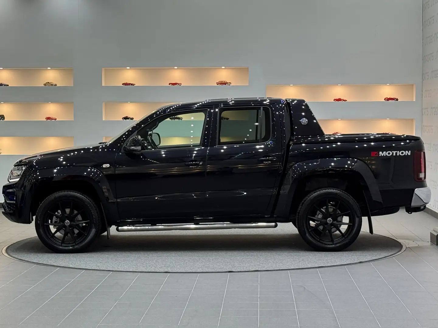 Volkswagen Amarok Aventura DoubleCab 4Motion Negro - 2