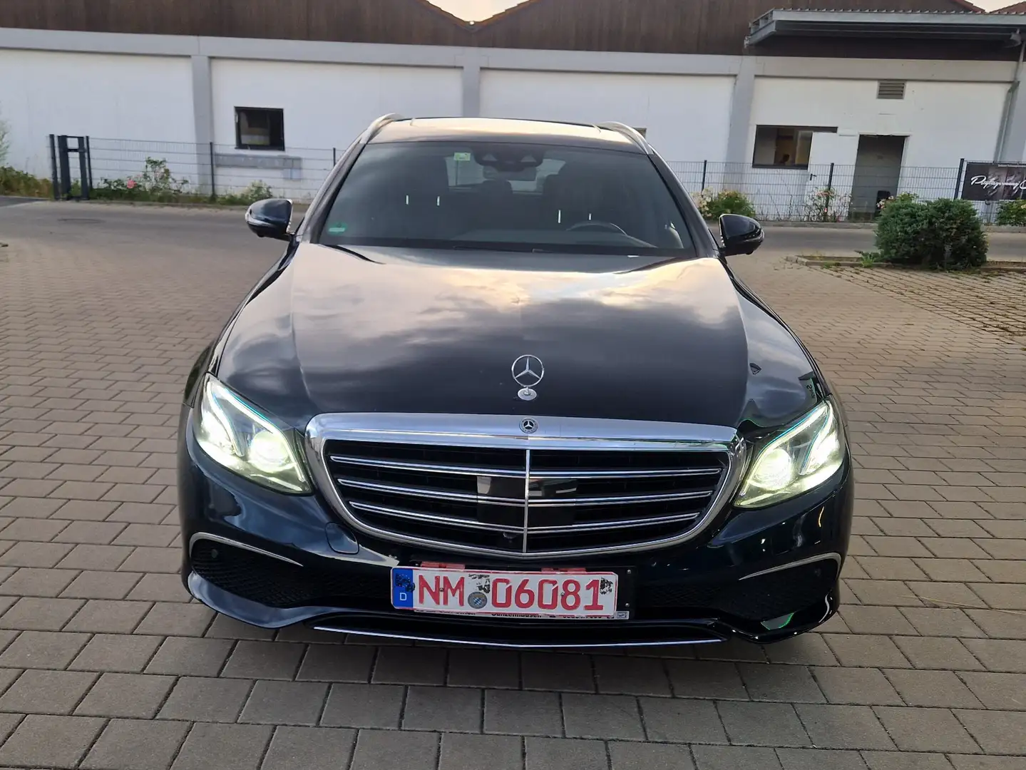 Mercedes-Benz E 350 E 350 d 4Matic 360' Kam Head up Schieb Standheiz Kék - 2