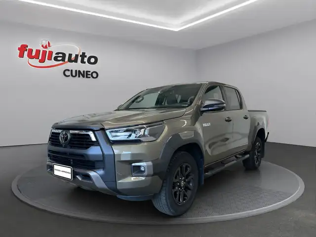 Toyota Hilux Hilux 2.8 d double cab Invincible 4wd auto