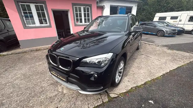 BMW X1 Baureihe X1 18 i sDrive Automatik