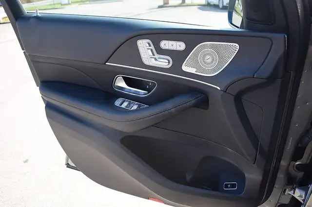 Mercedes-Benz GLE 400 d 4Matic Aut. *AMG-Line* Ansicht 11