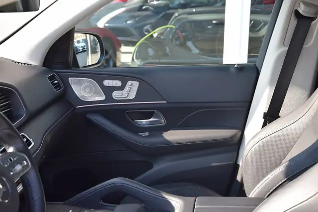 Mercedes-Benz GLE 400 d 4Matic Aut. *AMG-Line* Ansicht 5