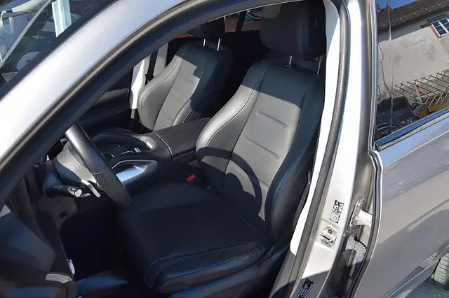 Mercedes-Benz GLE 400 d 4Matic Aut. *AMG-Line* Ansicht 6