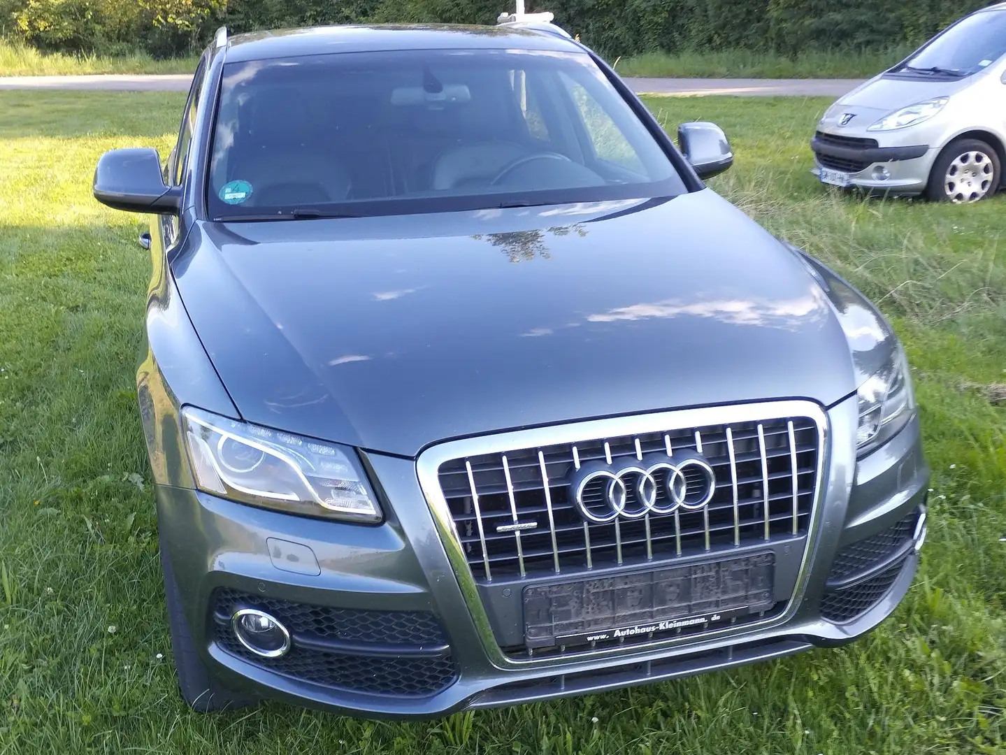 Audi Q5 Q5 2.0 TDI quattro Stronic S Line Tüv neu Grau - 2
