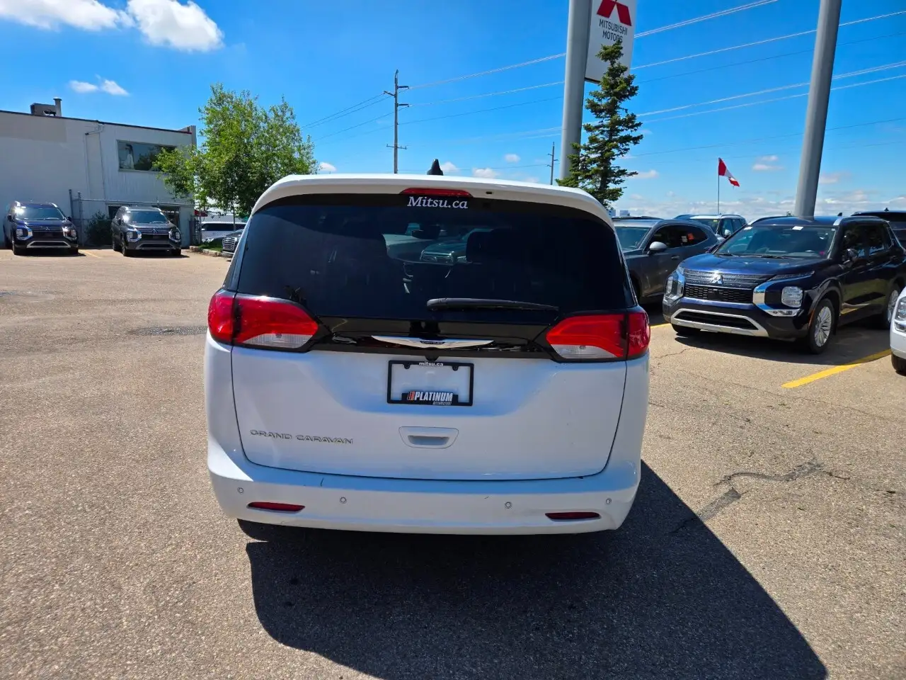 Chrysler Grand Caravan снимка Chrysler Grand Caravan