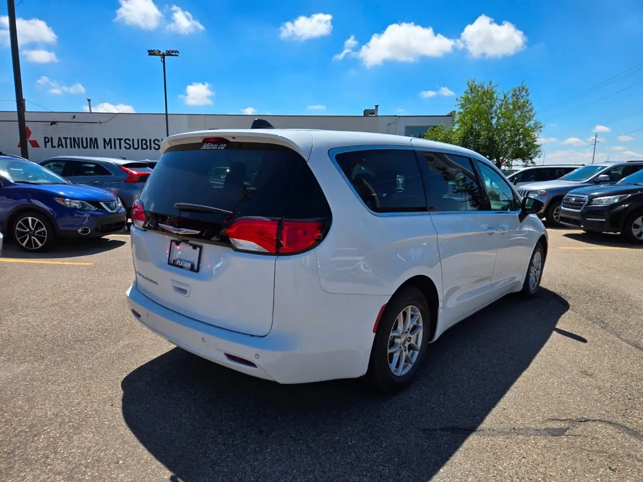 Chrysler Grand Caravan снимка Chrysler Grand Caravan