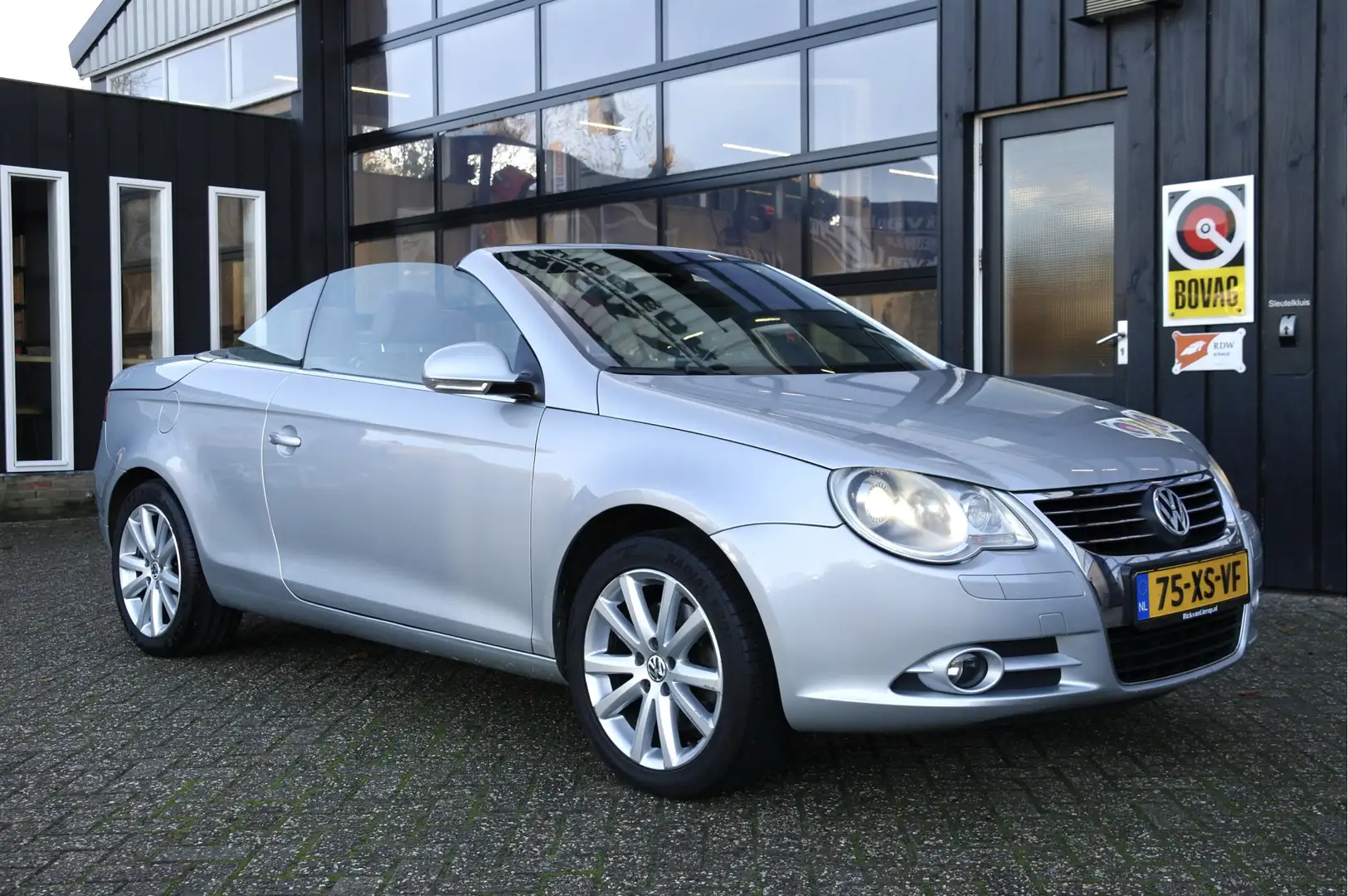 Volkswagen Eos 3.2 V6 251 PK Automaat | NL-Auto | Leder | Cruise Grau - 1