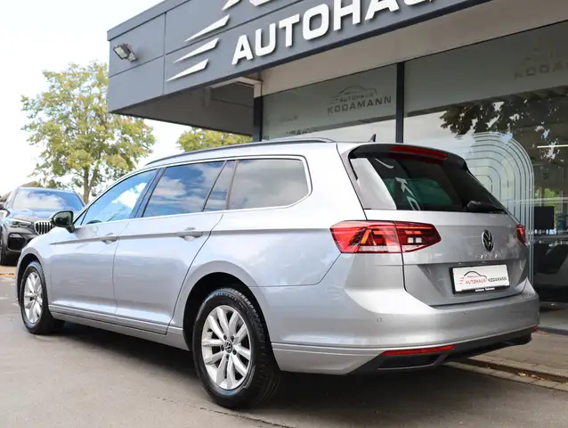 Volkswagen Passat view 7