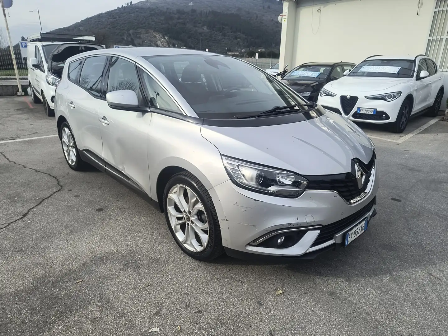 Renault Grand Scenic Grand Scenic IV 1.7 blue dci Sport Edition2 120cv Plateado - 2