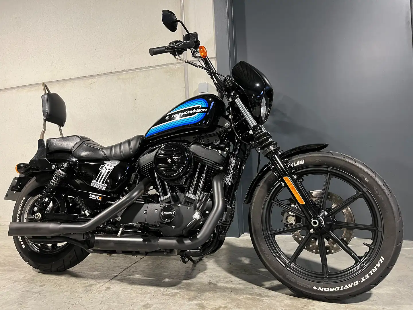 Harley-Davidson Sportster 1200 Iron - 1