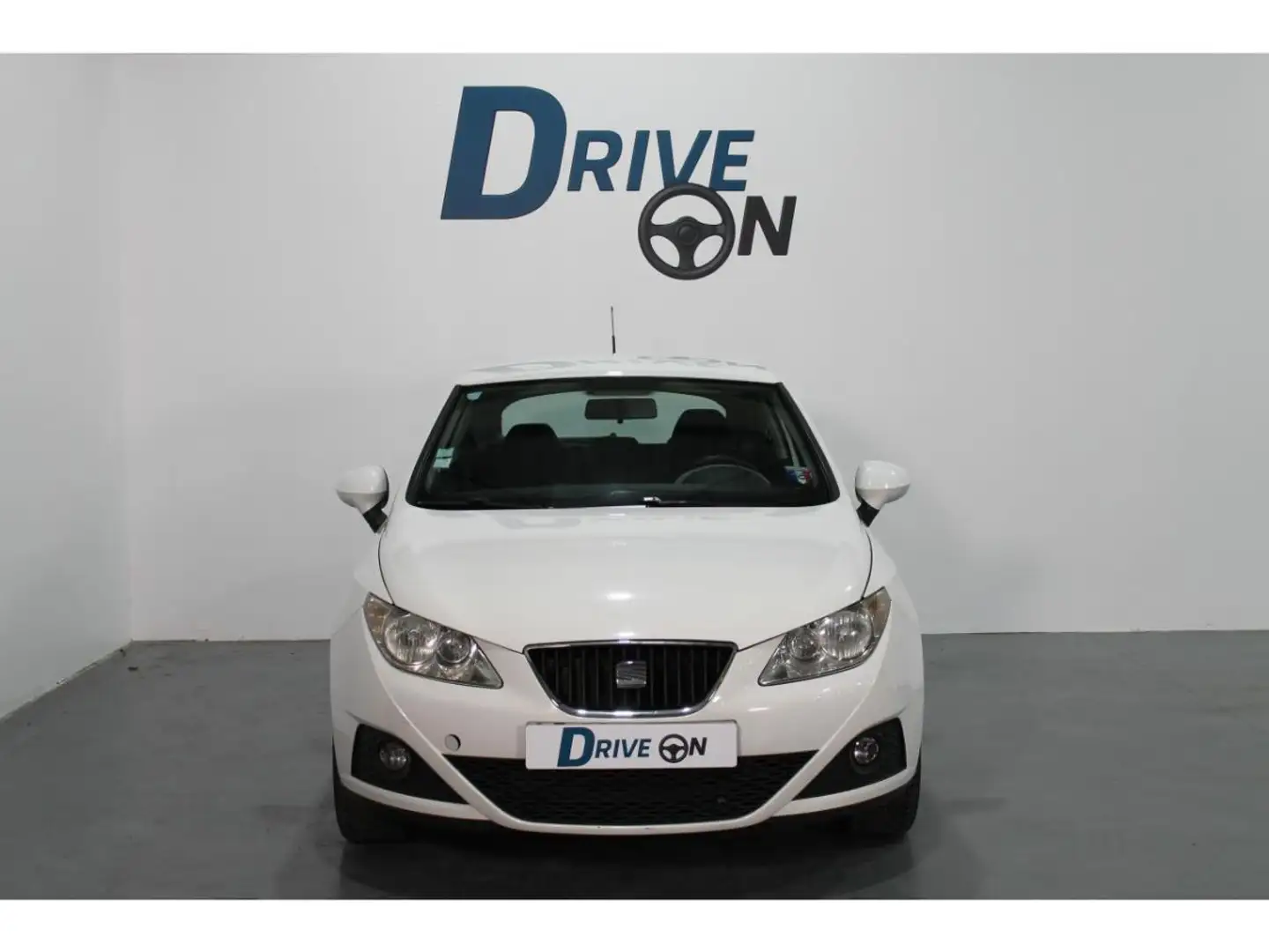 SEAT Ibiza SC 1.6 16V TDI CR - 90 - Distribution Neuve - Embrayage Neuf Blanc - 2